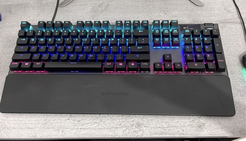 Tastatura Steelseries Apex 5 ca NOUA