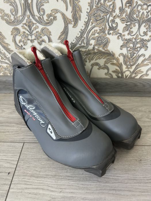 Ботинки лыжные 40 размер Salomon