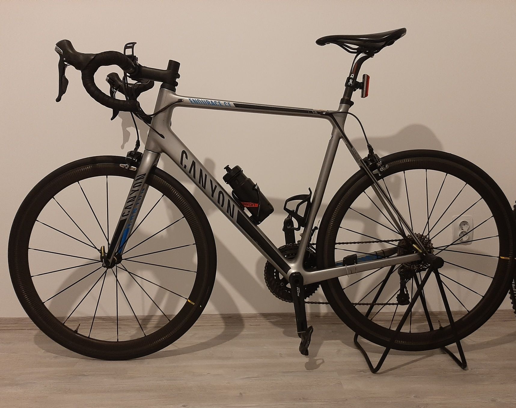 Cursiera full carbon Canyon Endurace CF 8.0 2019