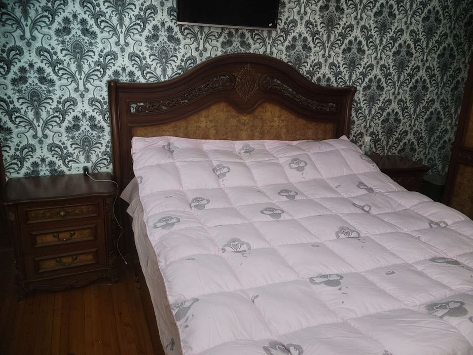 Spalni barcha shkaff mebeli bilan sotiladi arzonga