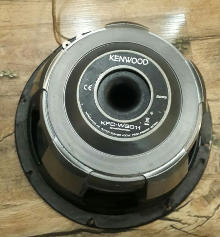 Сабуфер Kenwood KFC-W3011