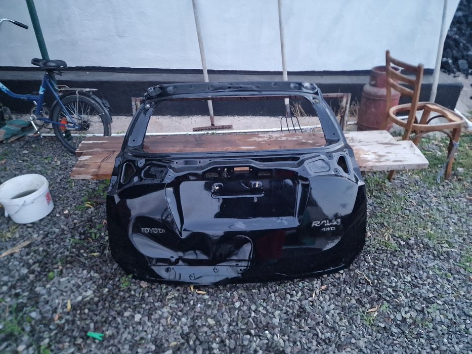 Дверь багажника Toyota Rav 4  2019