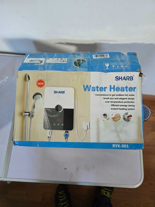 Incalzitor de apa Sharb RYK-001 Flow cu cap de dus si tub pentru gat