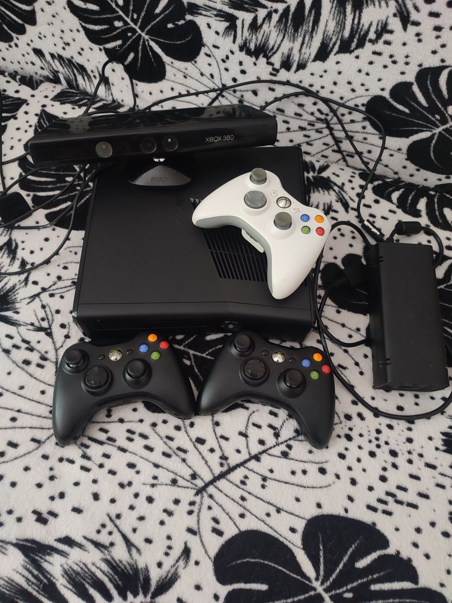 Xbox 360 + Kinect