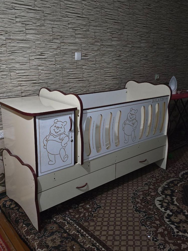 Mebel sotiladi sifatli