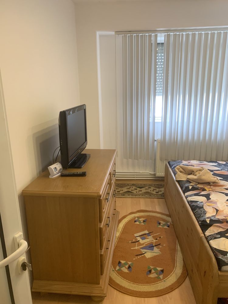 Persoană fizică închiriez apartament doua camere
