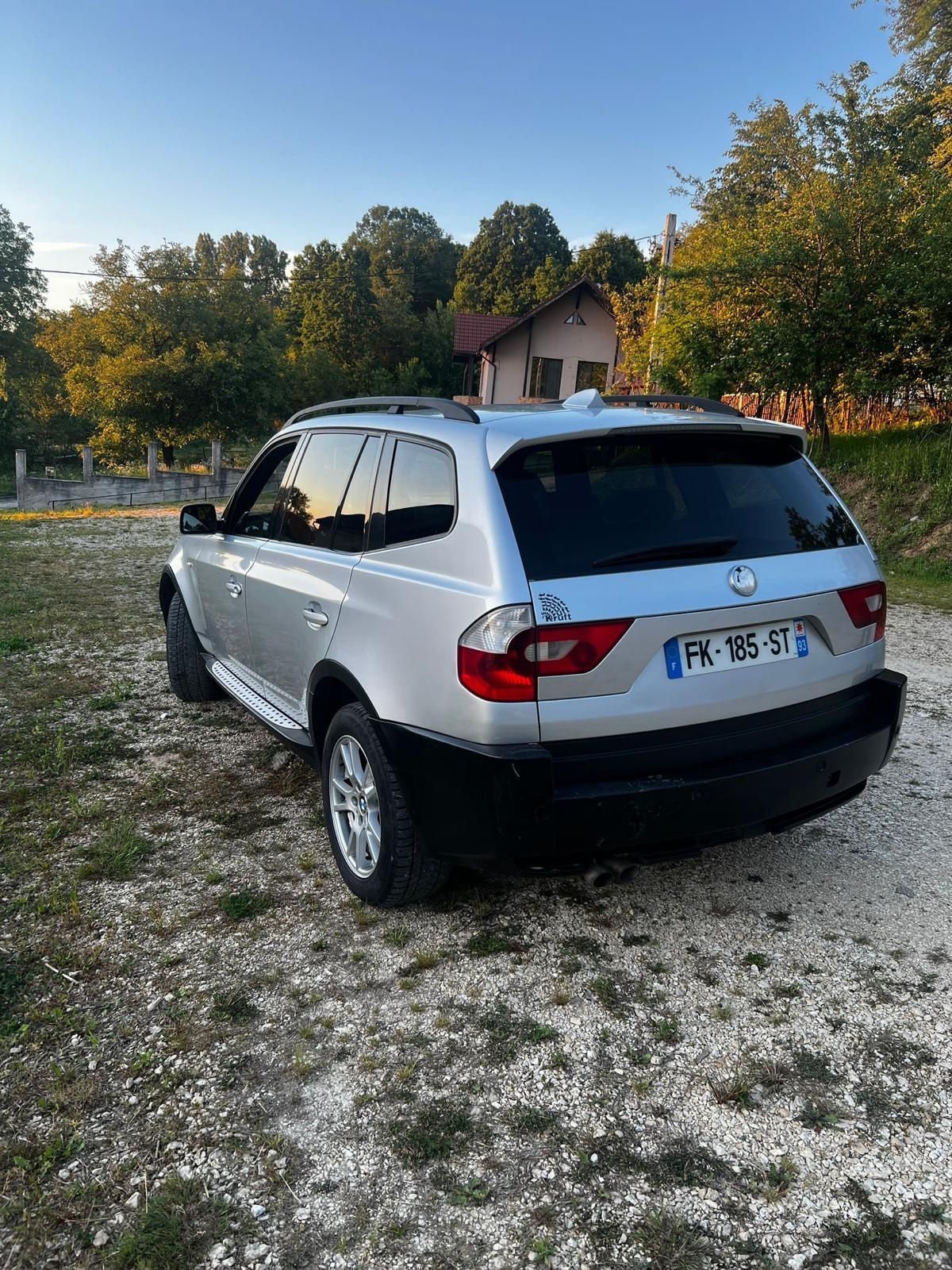 Vând BMW , detalii va rog la numărul de telefon