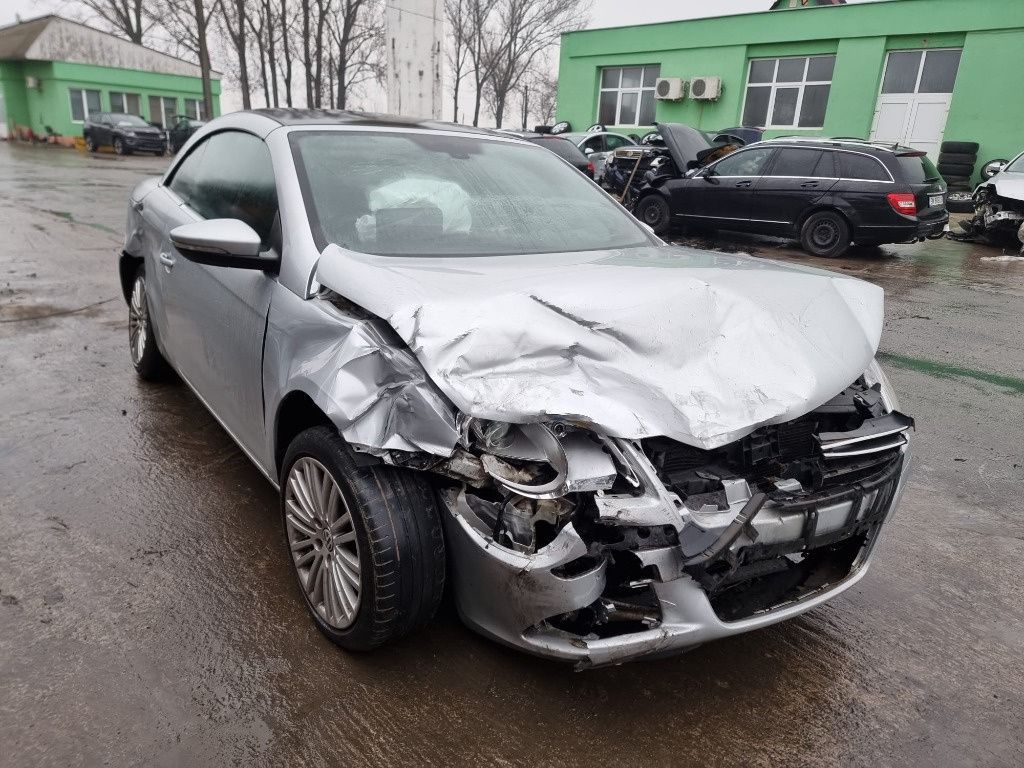 Dezmembrez VW EOS 2011 motor 2.0tdi CBAB  140cp  sistem decapotare decapotabila bara fata spate capota far stanga dreapta aripa tripla haion turbo injector macara geam dezmembrari