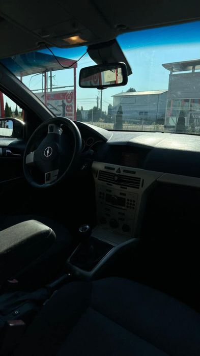 Opel Astra H/2008/1.9 CDTI/ 185.000KM.