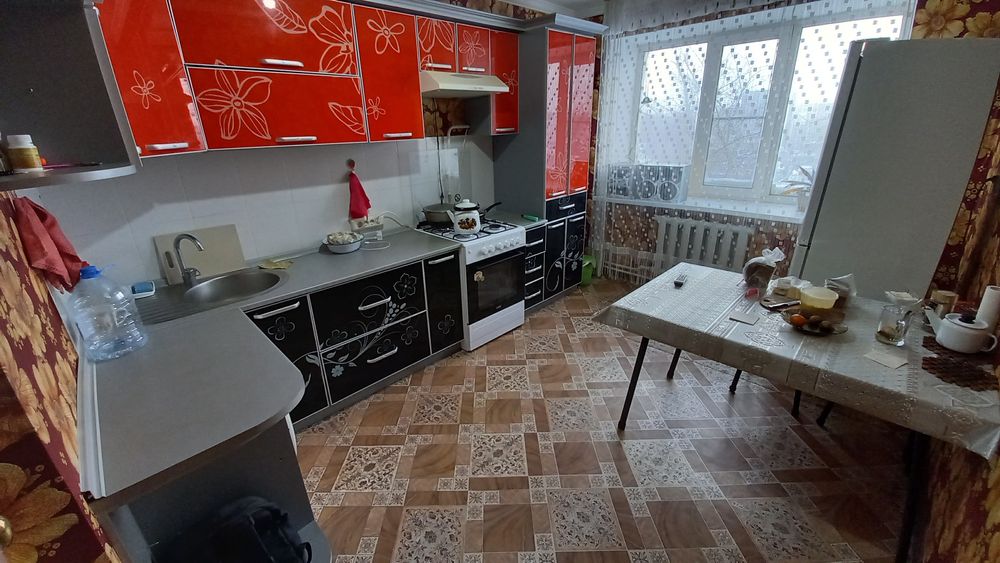 Продам 2 ком квартиру. Шанхай пр: Мира 49