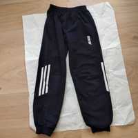 Спортни панталони - размер 134