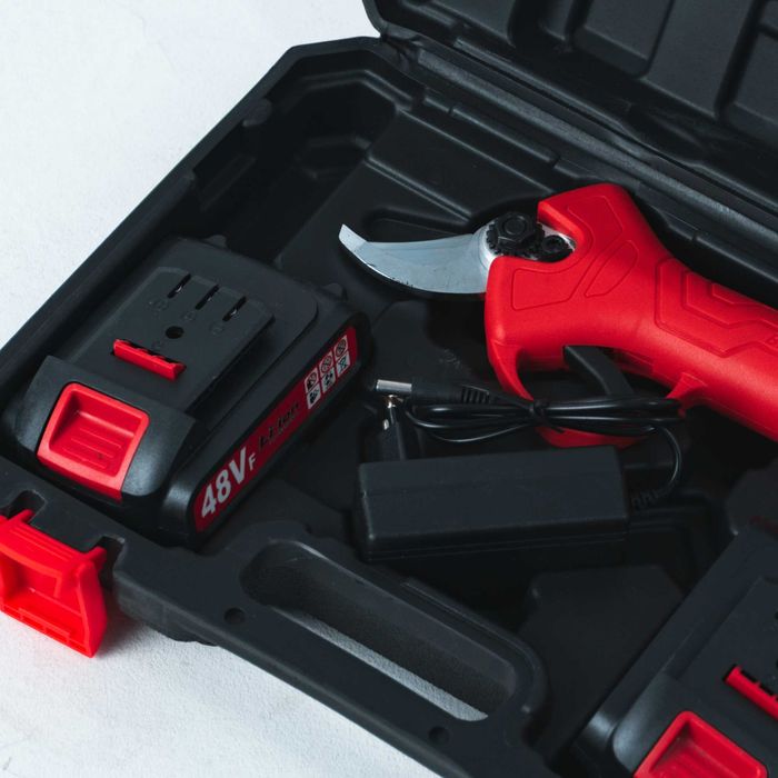 Беспроводной аккумуляторный секатор 48V на батарейках DBTech