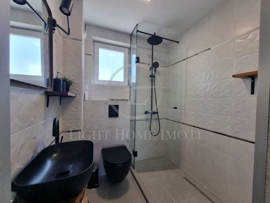 Продава се Тристаен апартамент в Пловдив, Каменица 1 - 120 кв.м за 2742 €/кв.м - Снимка #13