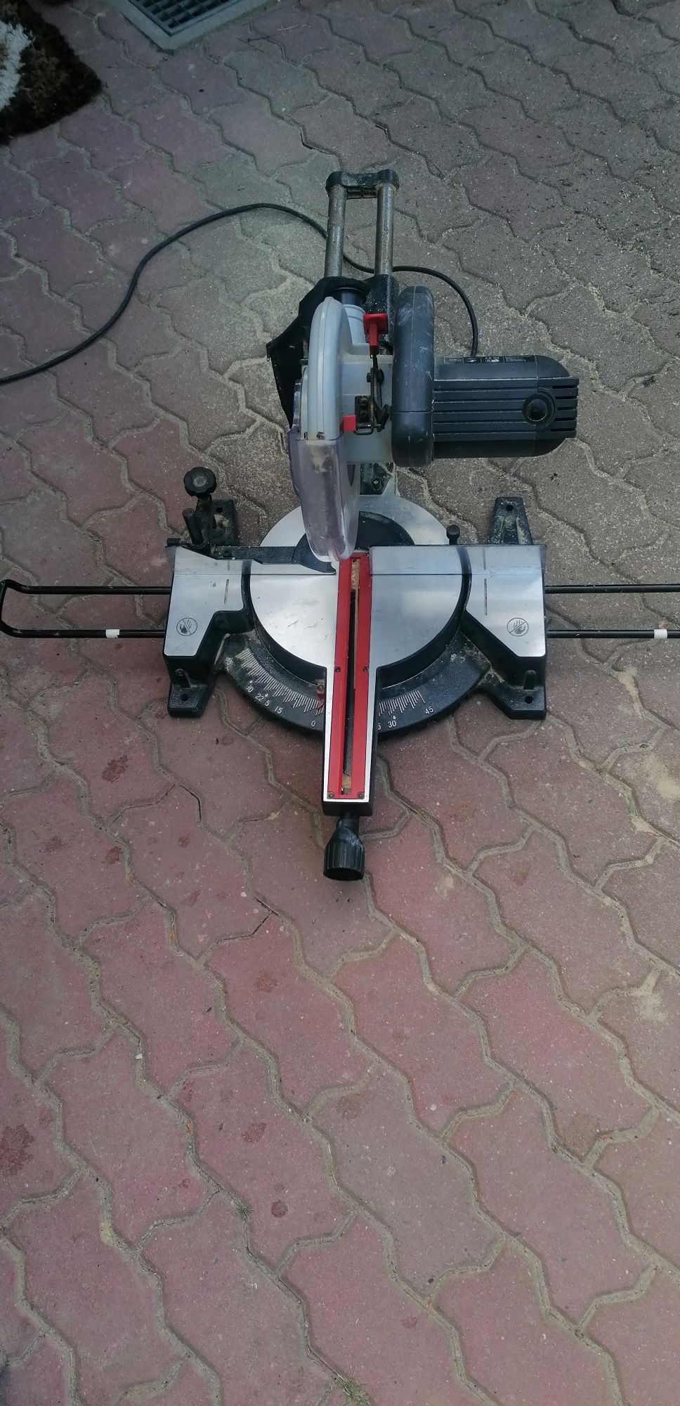 Fierastrau unghiular