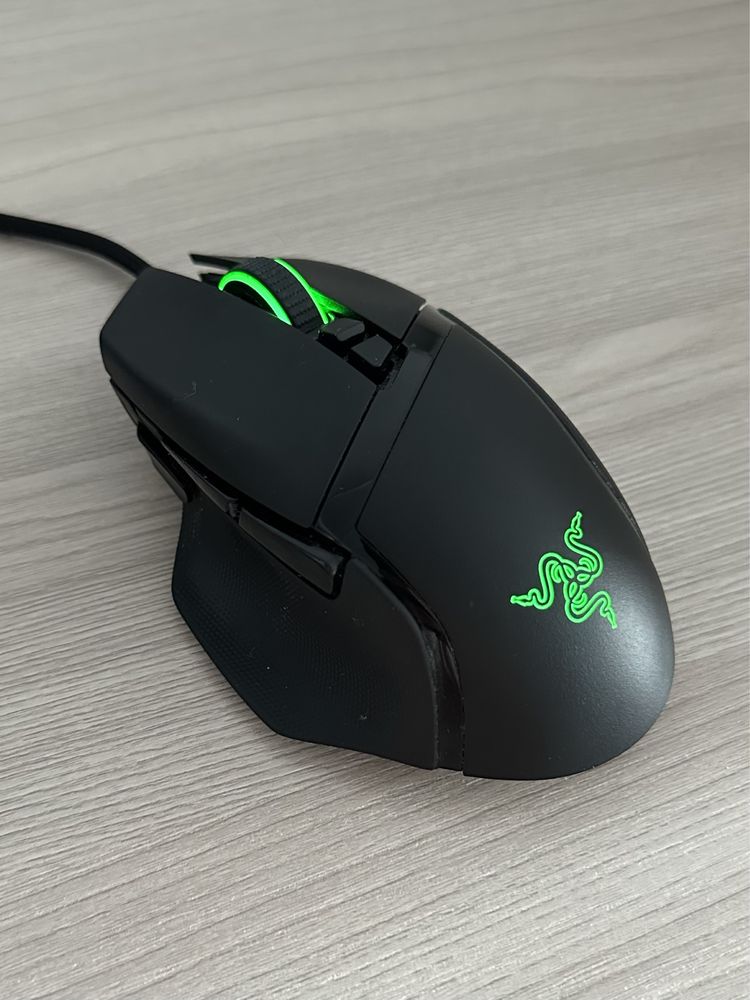 Мышь Razer Basilisk v2