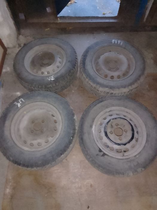 Продам резину r13зима