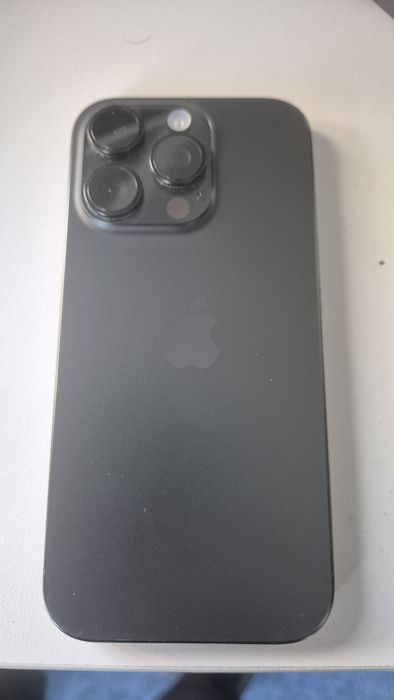 Айфон 16 про продам