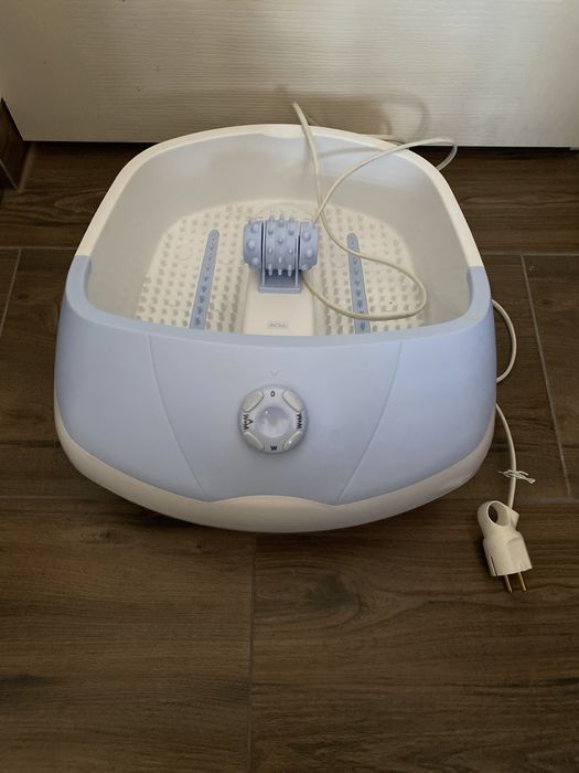 Expozitor din sticlă  ,candy-bar prajituri ;  BOILER ELECTRIC ARISTON