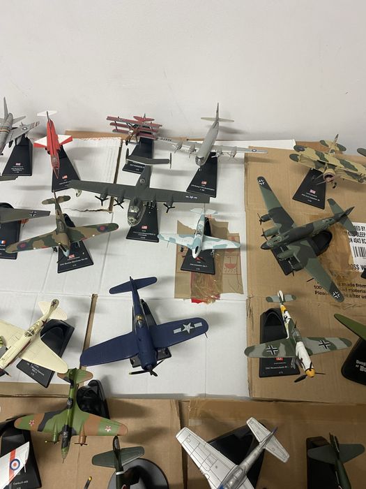 Avioane militare diverse modele macheta