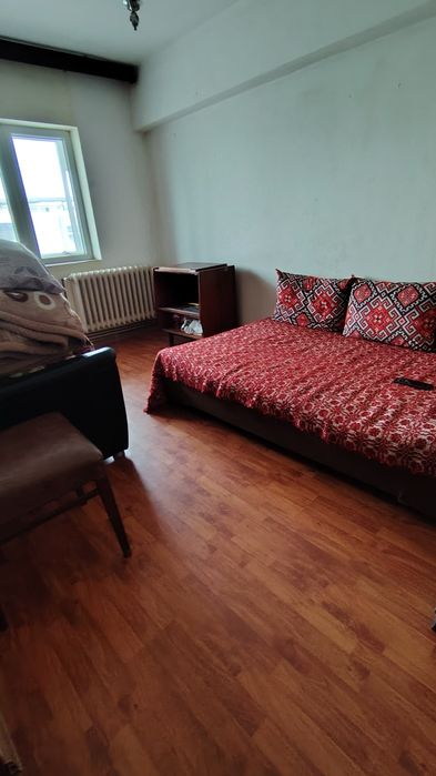 Apartament 3 camere de vânzare