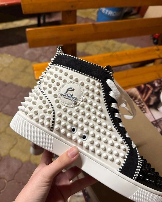 Adidași Christian Loubotin premium!