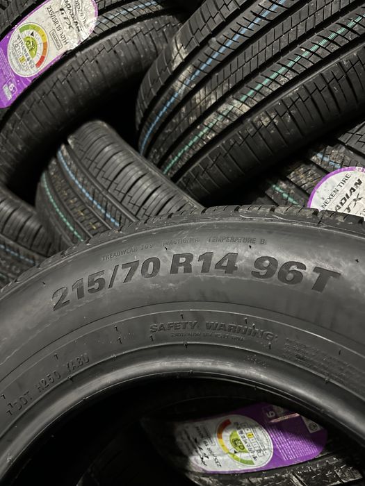 215/70R14 Kumho Ta11