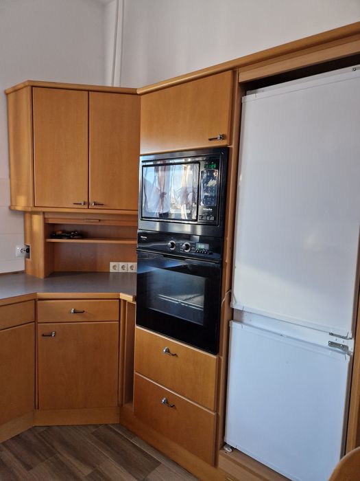 Închiriez apartament