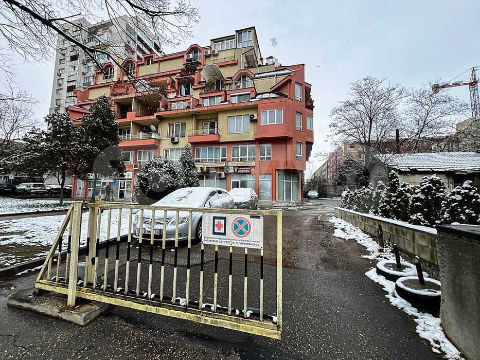 Продава се Двустаен апартамент в Варна, Център - 76 кв.м за 2039 €/кв.м - Снимка #15