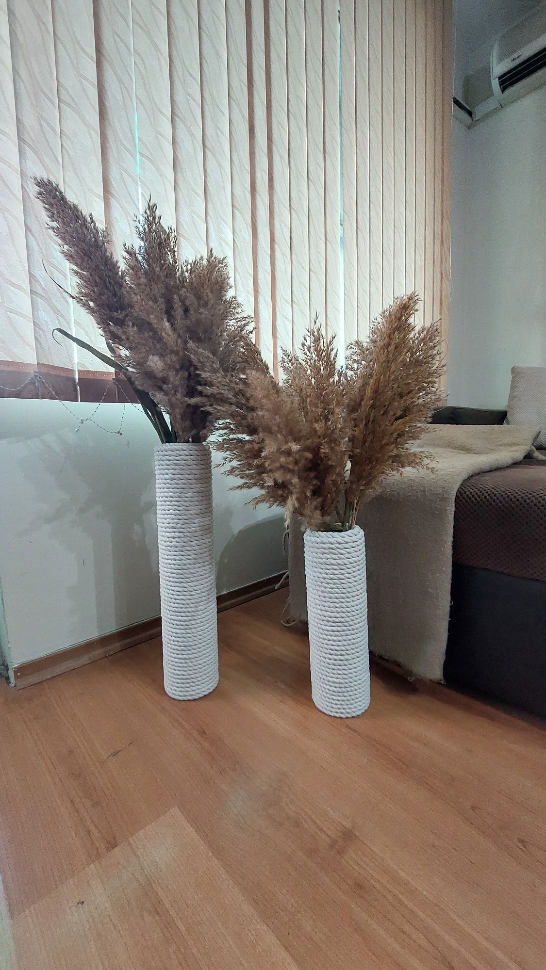 Ръчно изработени вази за сухи цветя