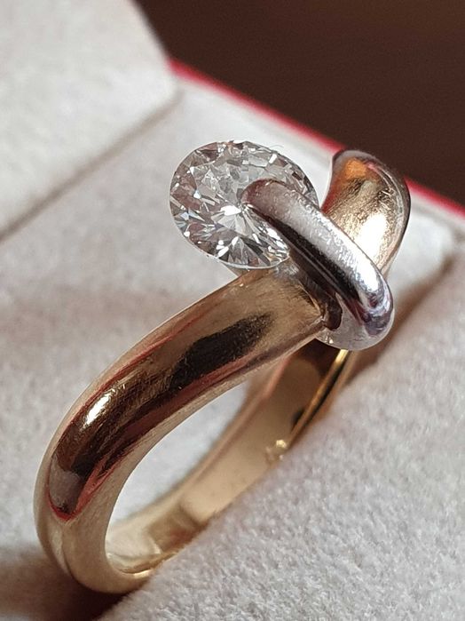 Solitaire unicat extravagant aur masiv cu diamant natural urias 0,8ct