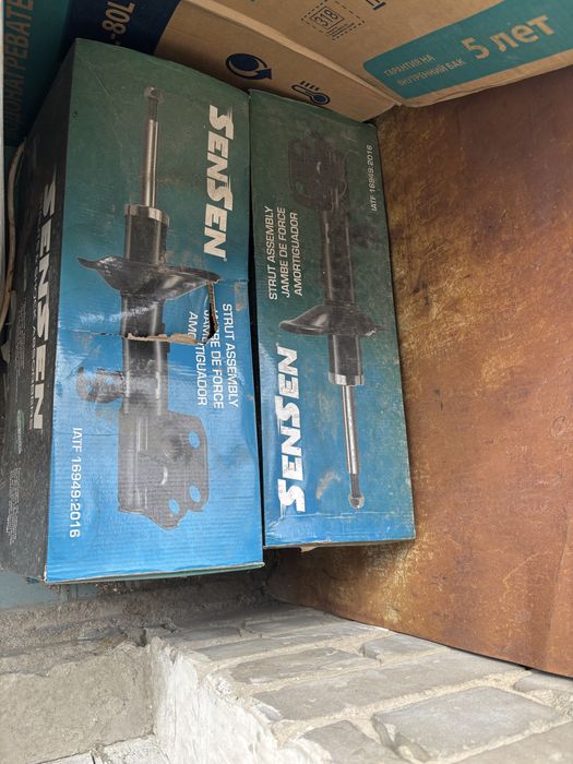 4 стойки от KYB б/у камри 35