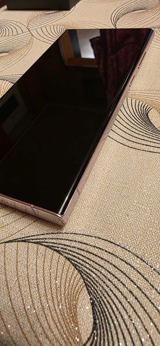 Продавам Samsung s23 Ultra