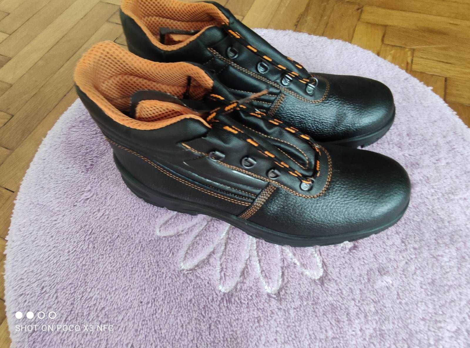 Мъжки оригинални обувки за зимата размер 46-60лв.