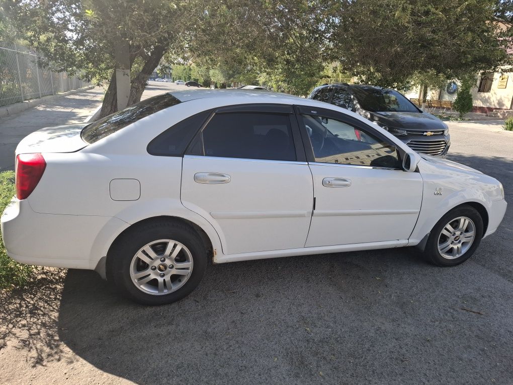 Lacetti 1,8. 2009 yil, 2-pozitsiya