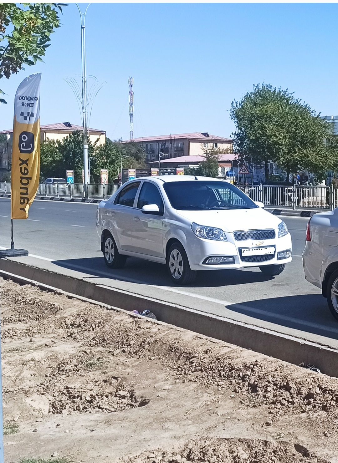 Nexia 3 satiladi