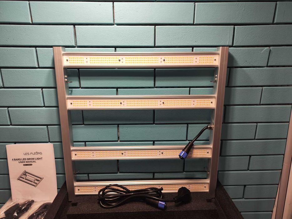 LES FLEURS 240W LED лампа за растения Full Spectrum