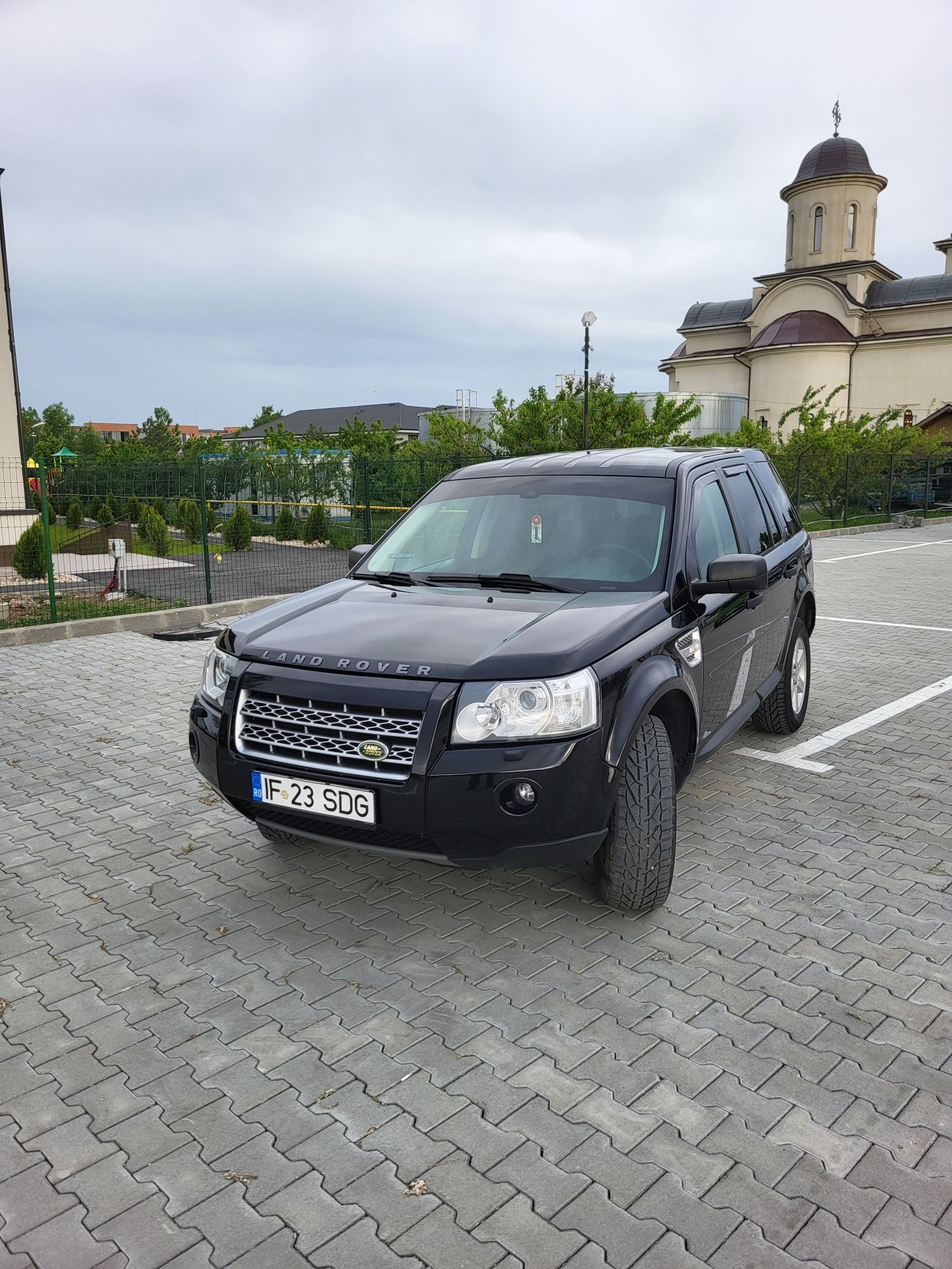 Land Rover freelender 2. Proprietar în acte