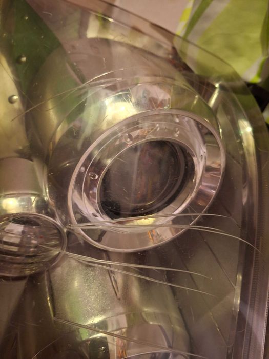 Преден ляв фар и заден ляв стоп -оригинални за Тойота Авенсис, 2008г,