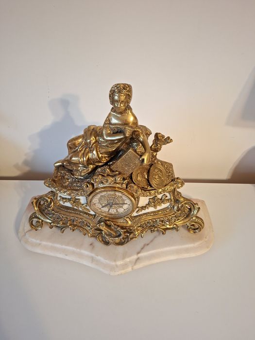 Ceas de șemineu, bronz