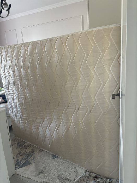 Матрас б/у в хорошем состояний