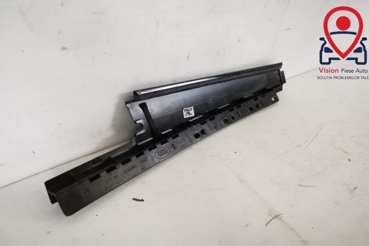 Ornament Stalp B Usa Dreapta Spate Original In Stare Buna Land Rover