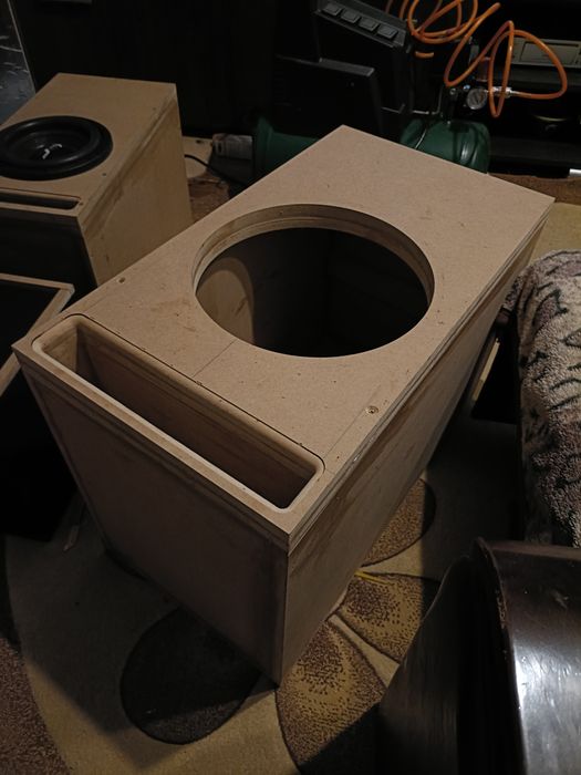 Incintă subwoofer la comandă – calculată pentru sunet optim.