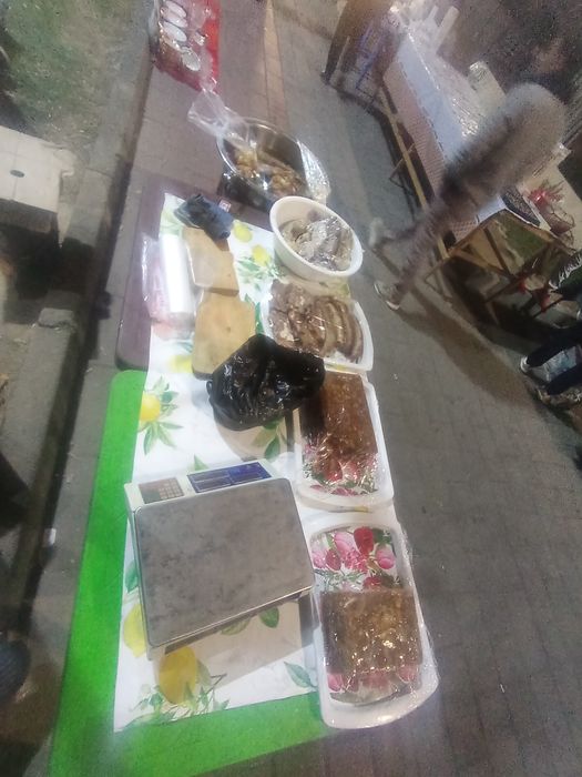 Kalla Poycha xasip halades sotishgan sotuvchi kerak