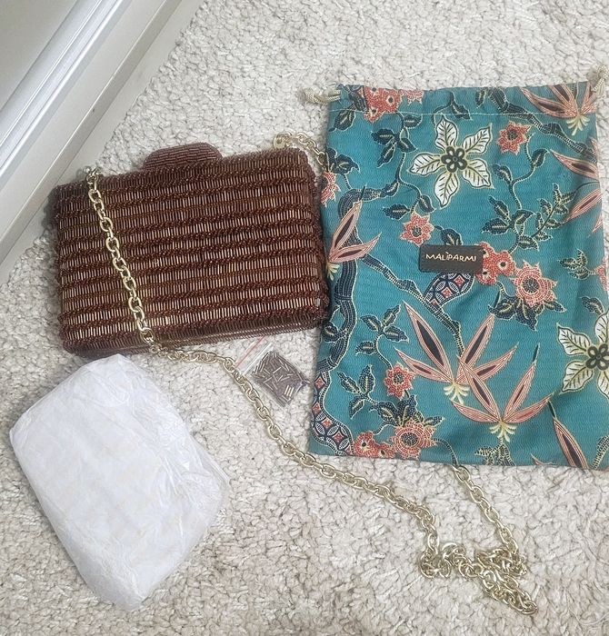 Дамски оригинален клъч на марката MALIPARMI.