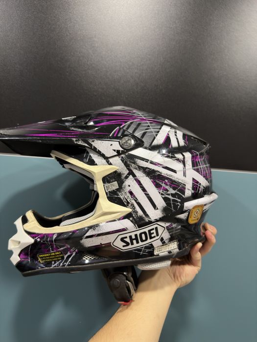 Каска Shoei