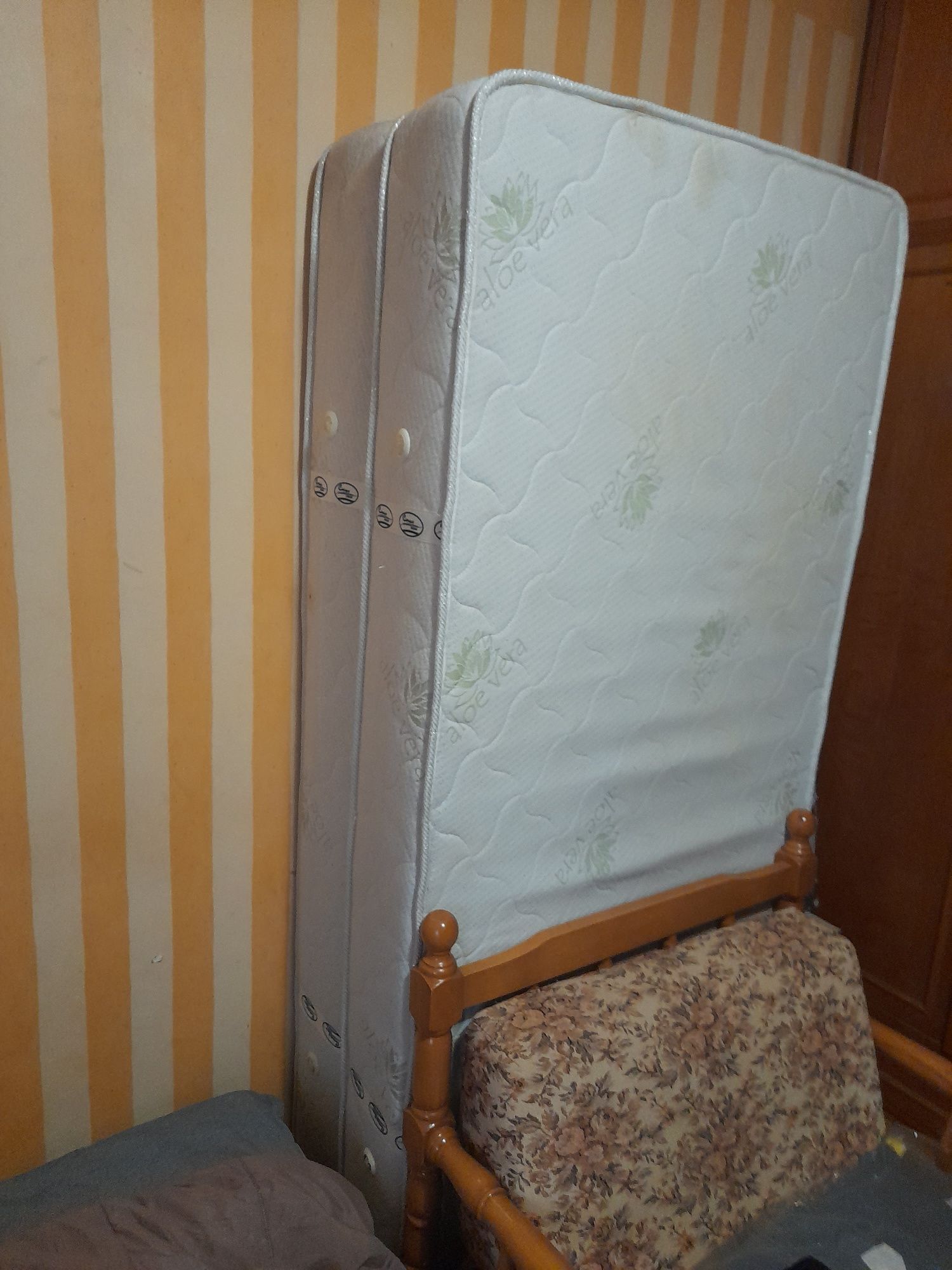 2 двулицеви матрака с размери 1.90м/82 см всеки