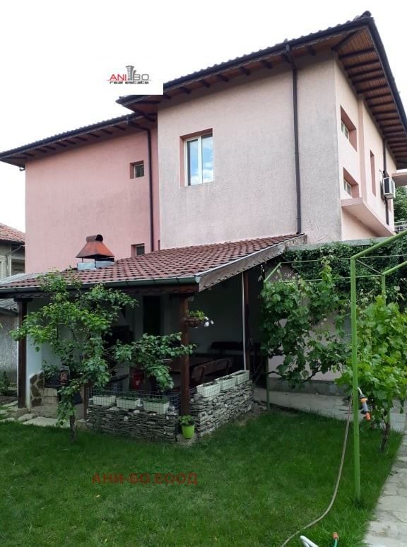 Къща в Варна, област-гр.Долни чифлик площ 312 цена 145950