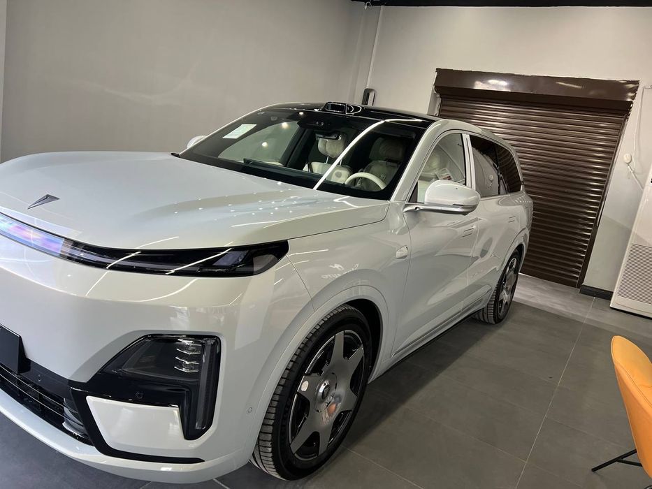 Changan depal S09 kumush rang