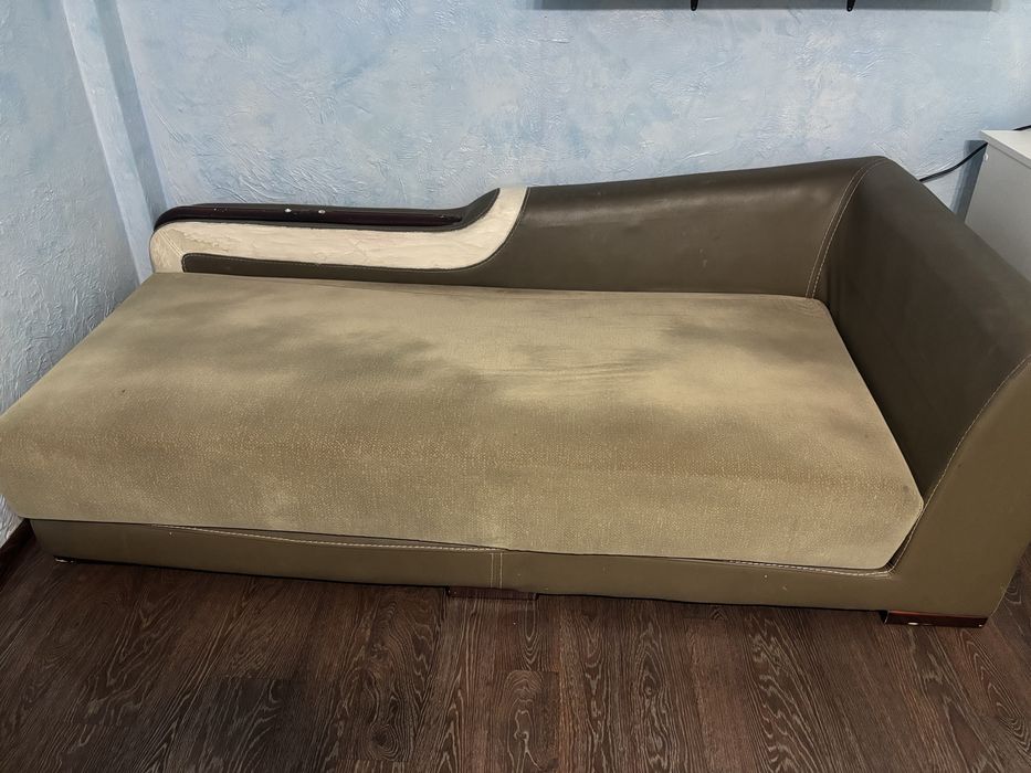 Диван в гостинную