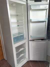 Продам  большой холодильник  белоснежный чистый работает отлично